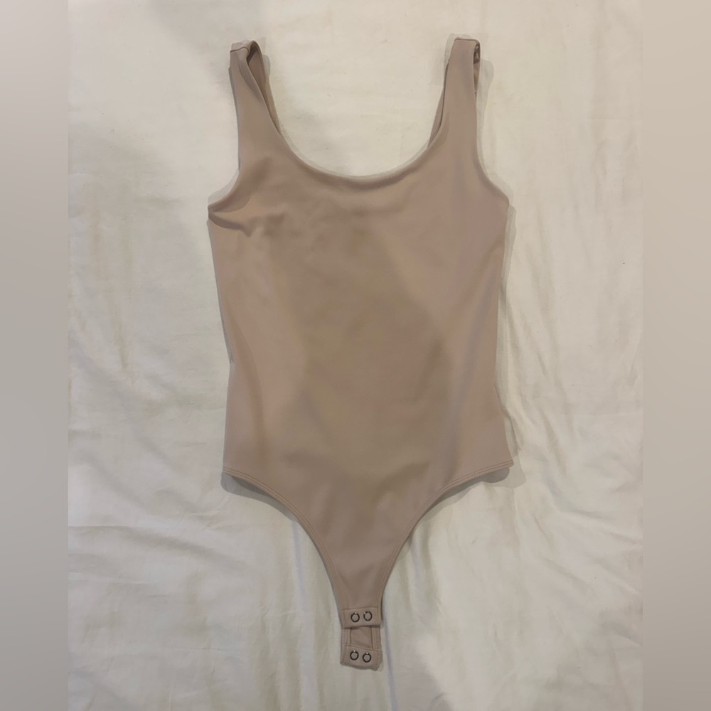 Express Nude Body Contour Top
